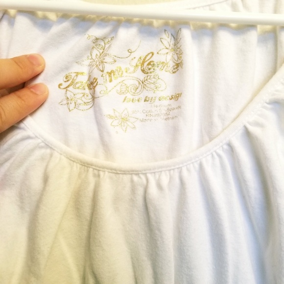 3 for $20. Shirt in size medium - Picture 3 of 6